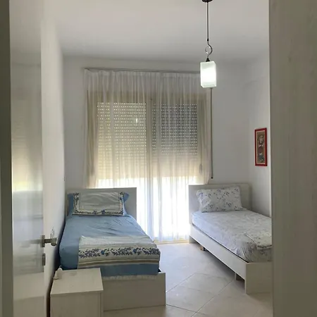 Holiday Apartments *
